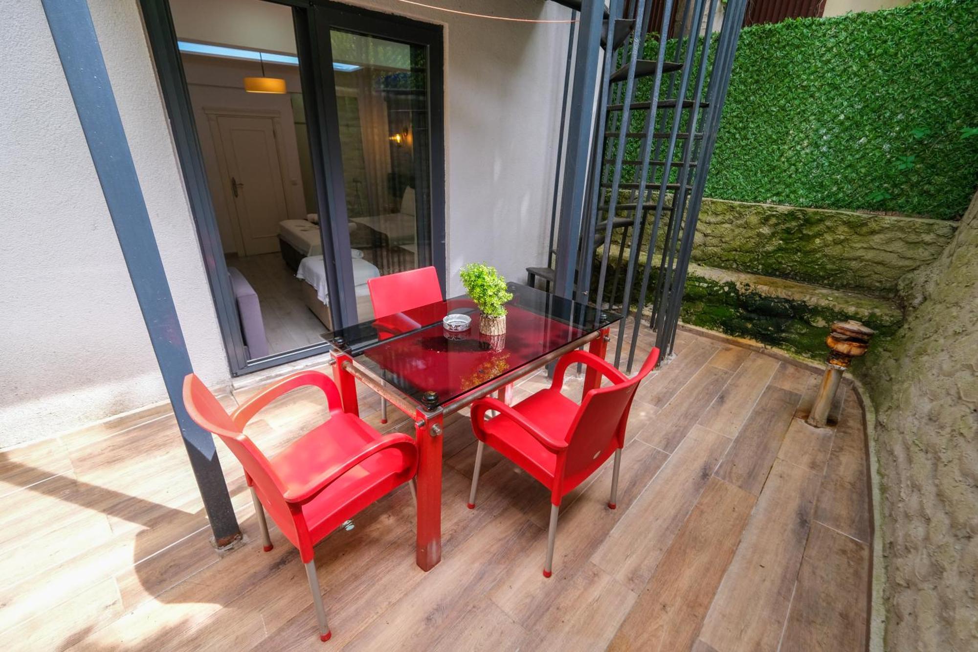Готель Loren Hotel&suites
