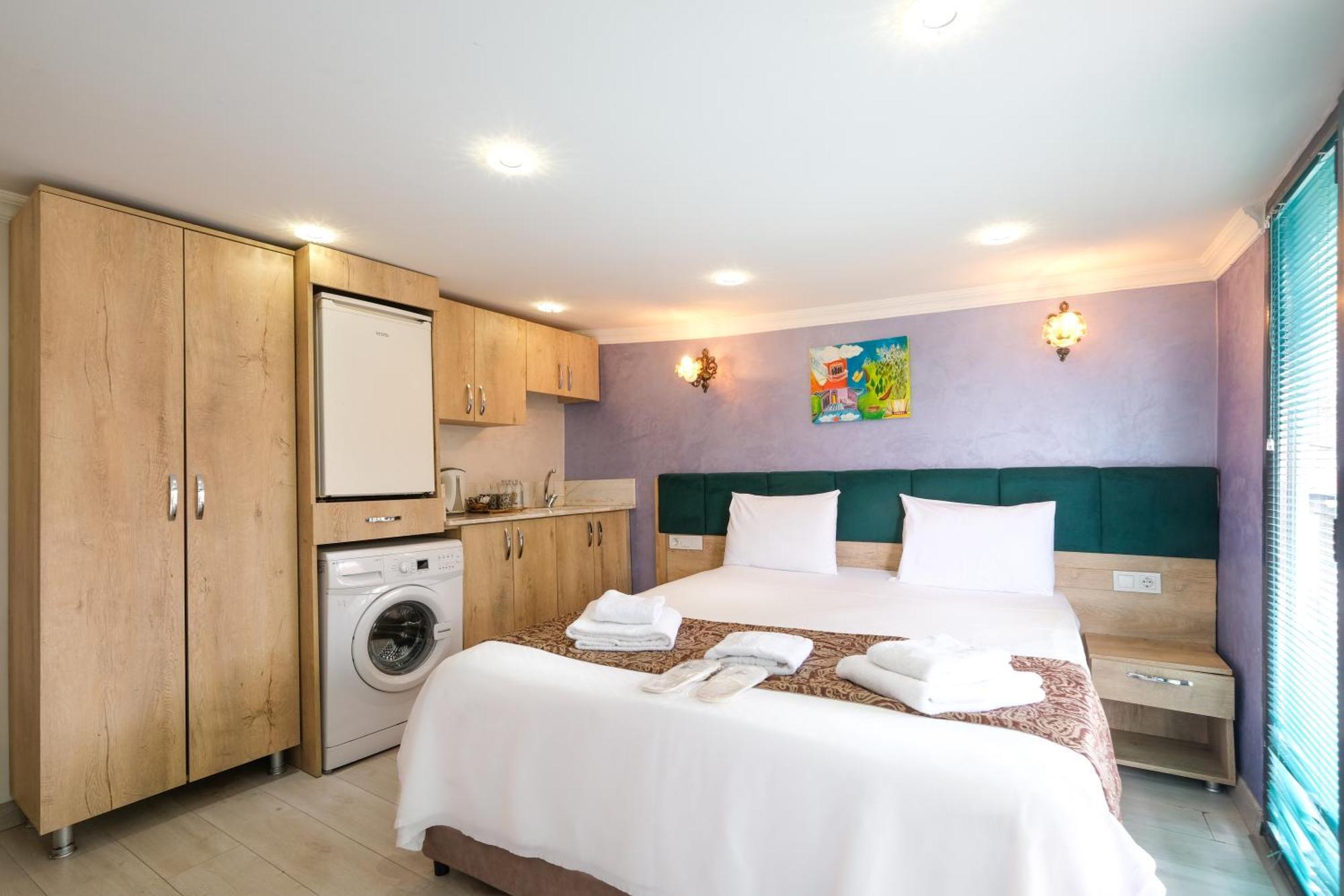 Готель Loren Hotel&suites 3*
