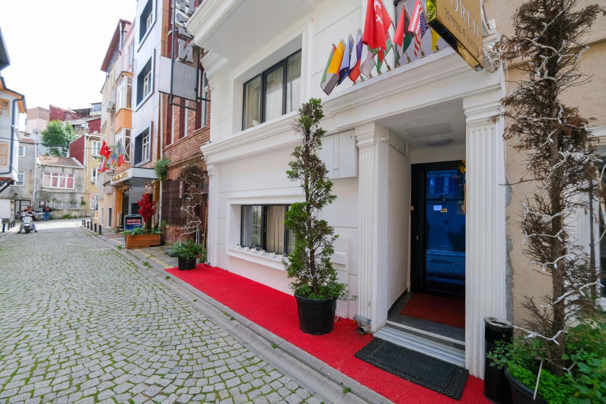 Отель Loren Hotel&suites 3*