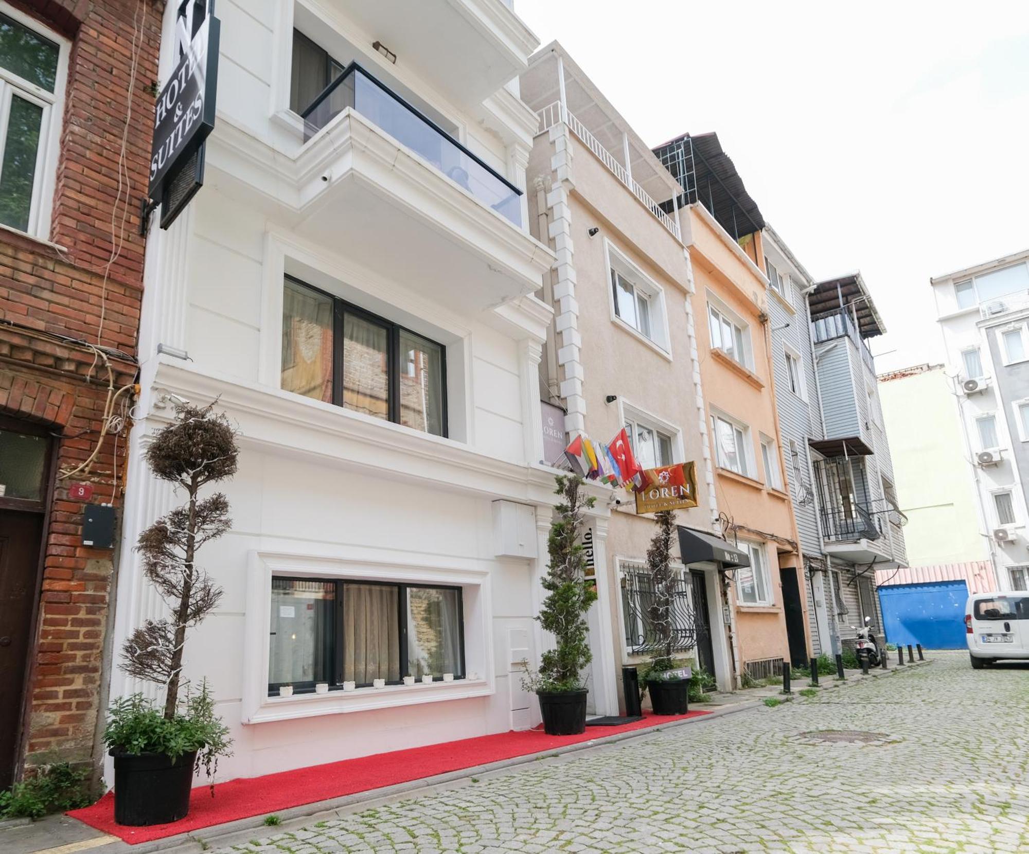 Loren Hotel&suites Отель