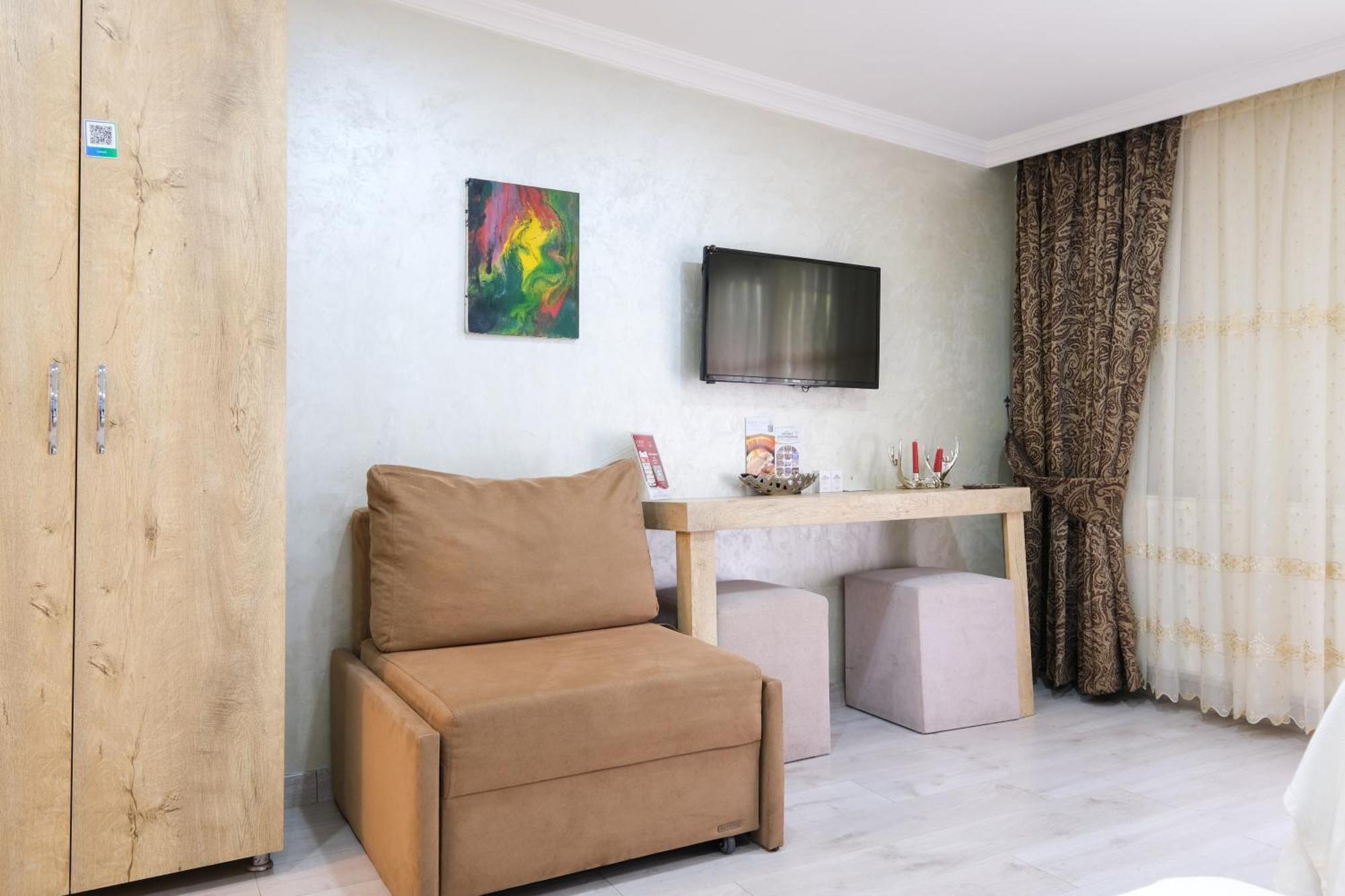 Loren Hotel&suites Отель 3*